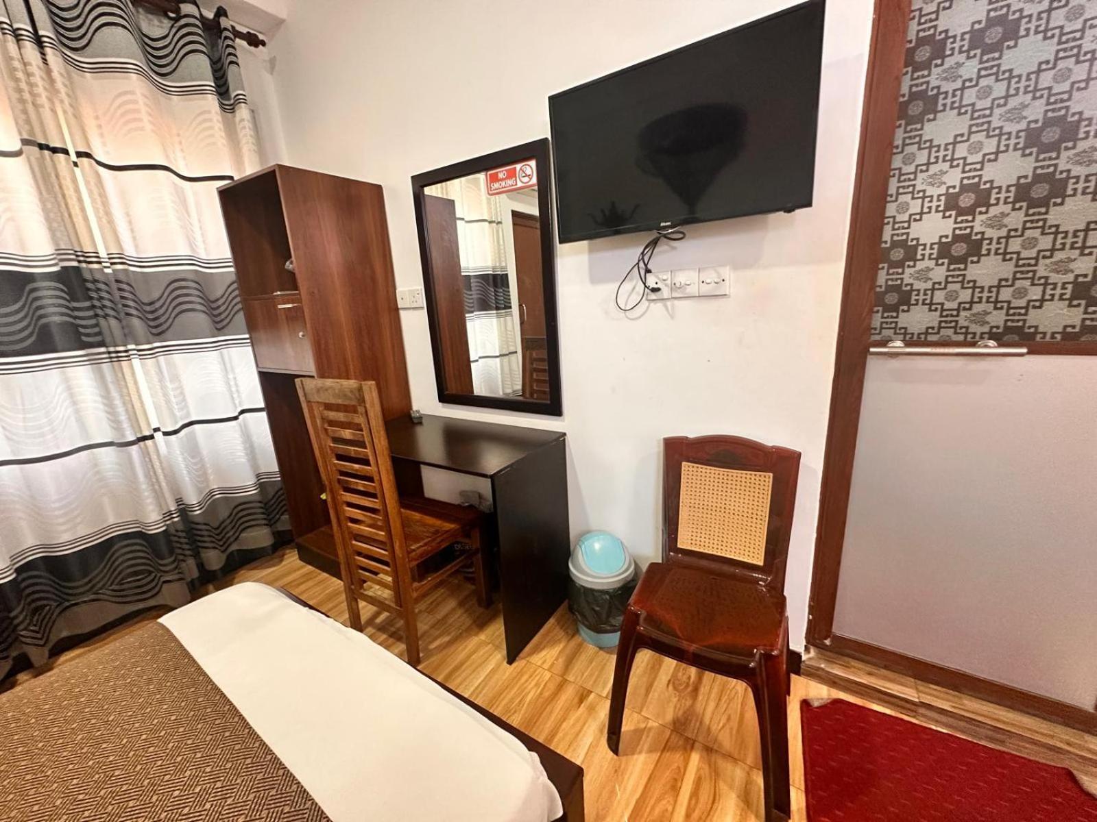 Holiday Villa 亭可马里 外观 照片