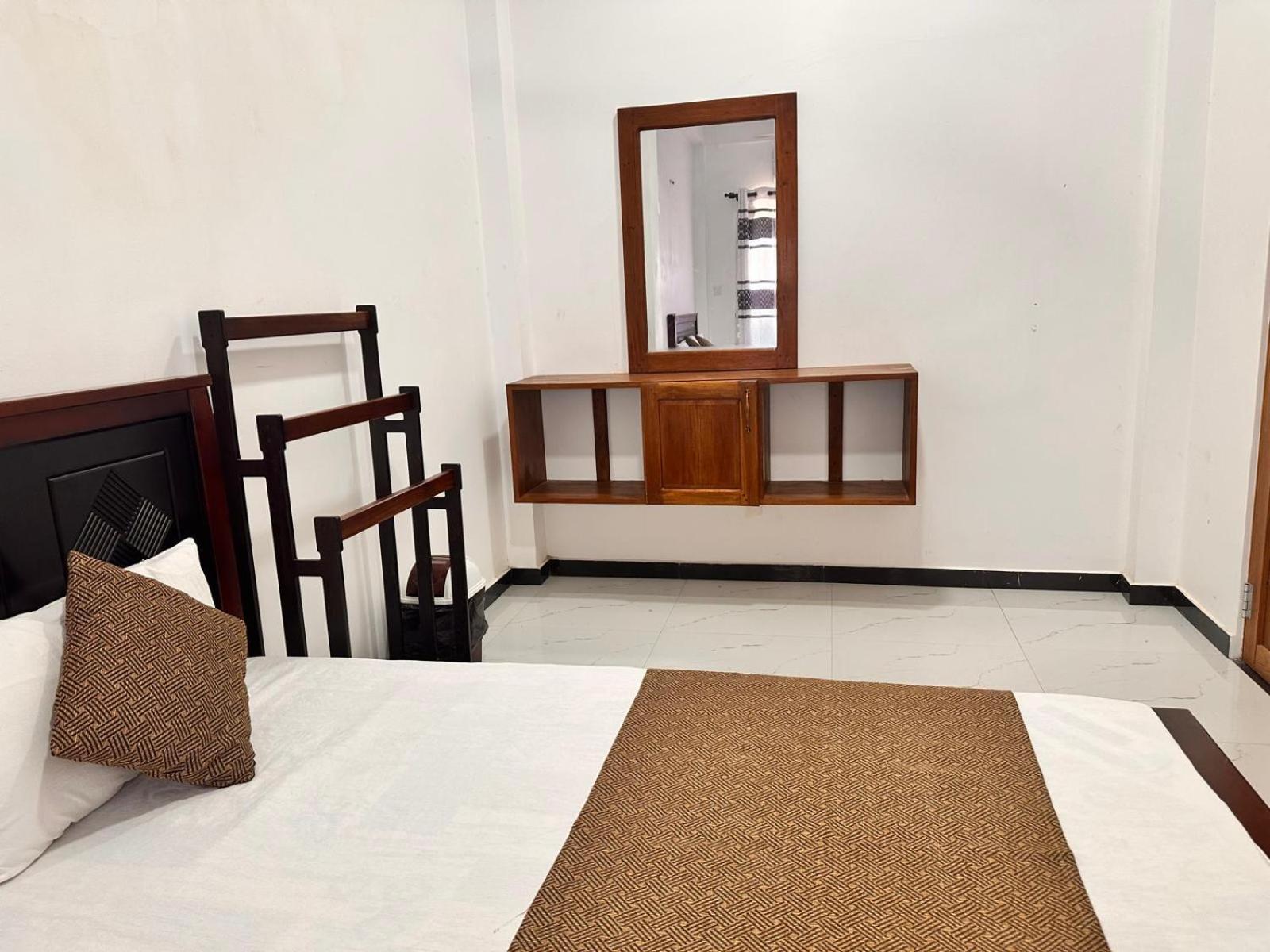 Holiday Villa 亭可马里 外观 照片