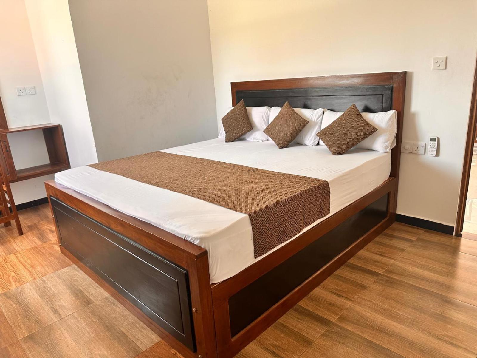 Holiday Villa 亭可马里 外观 照片