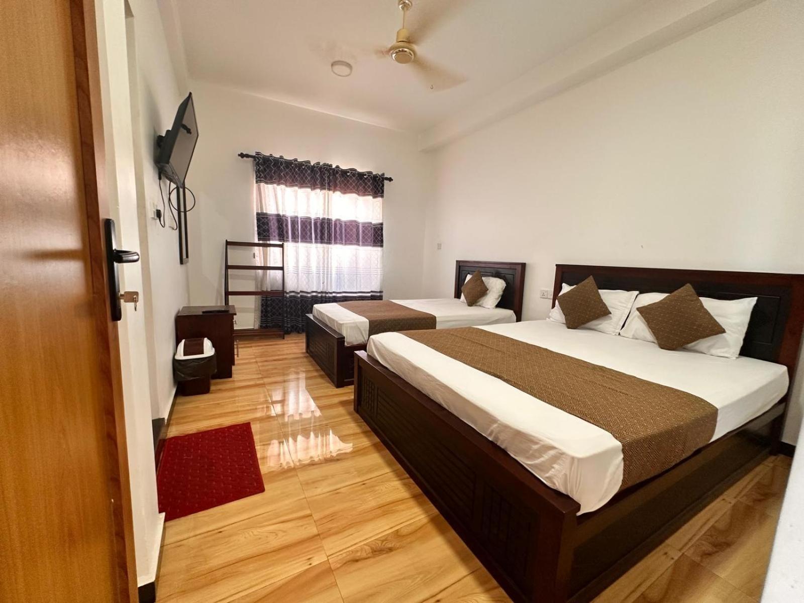Holiday Villa 亭可马里 外观 照片