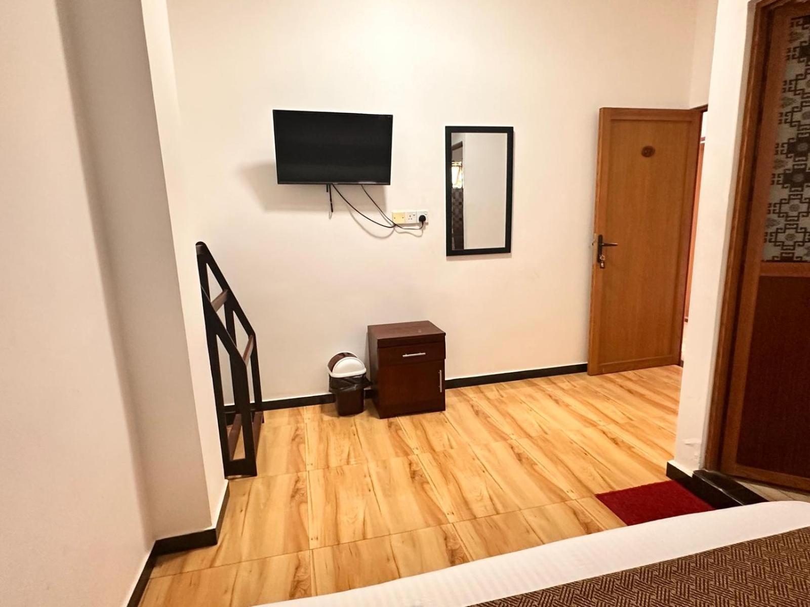 Holiday Villa 亭可马里 外观 照片