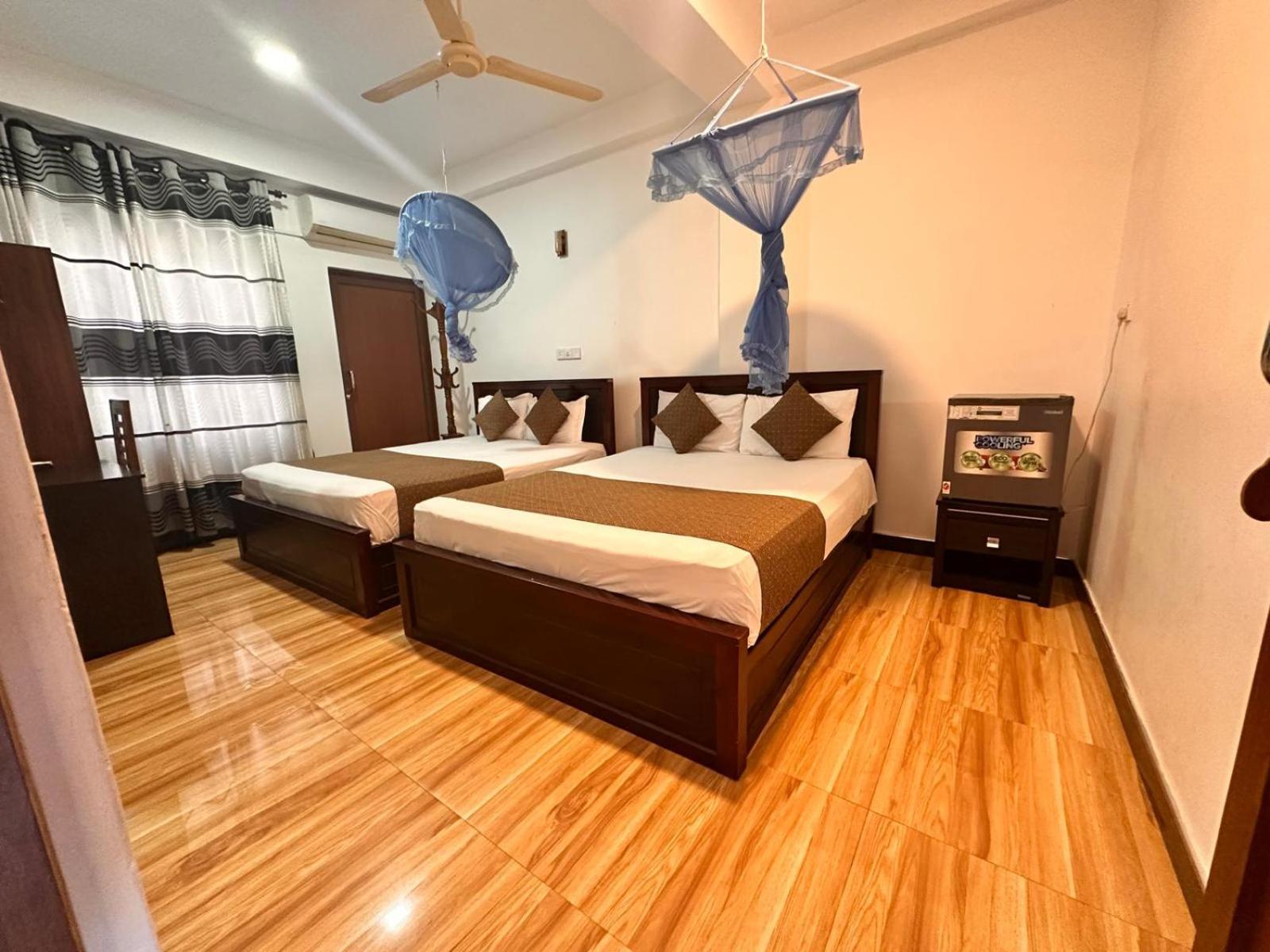 Holiday Villa 亭可马里 外观 照片