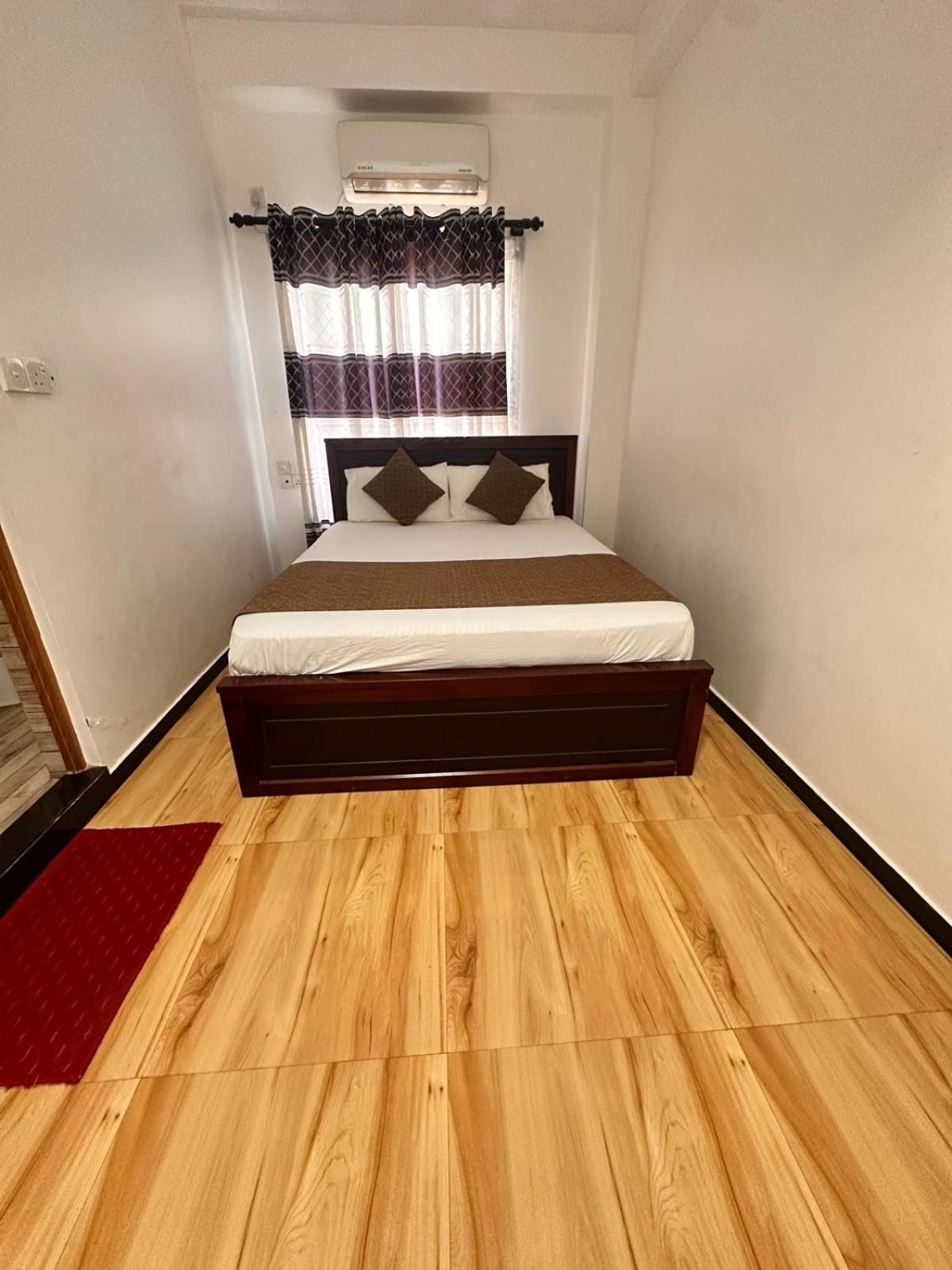 Holiday Villa 亭可马里 外观 照片