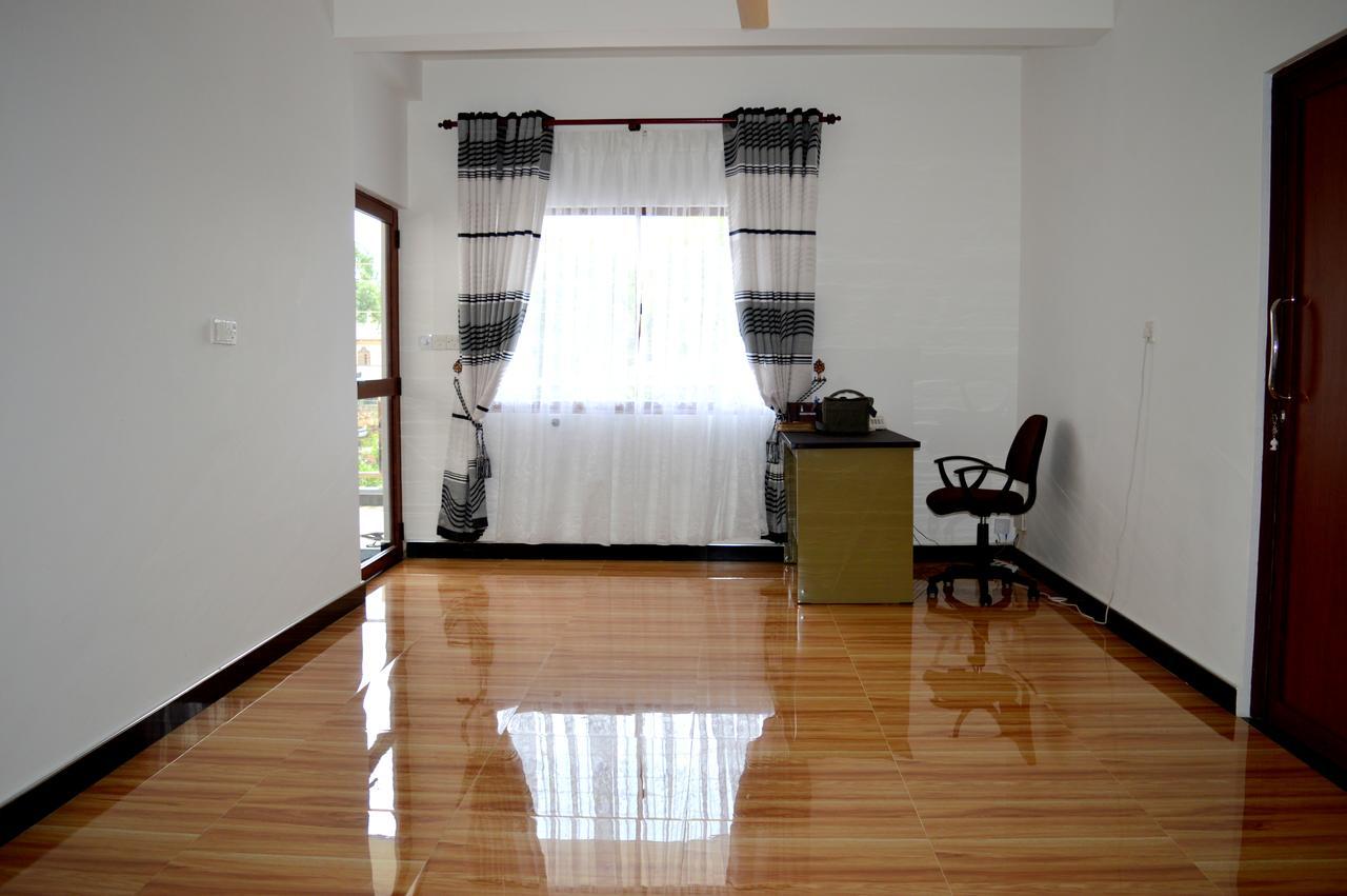 Holiday Villa 亭可马里 外观 照片