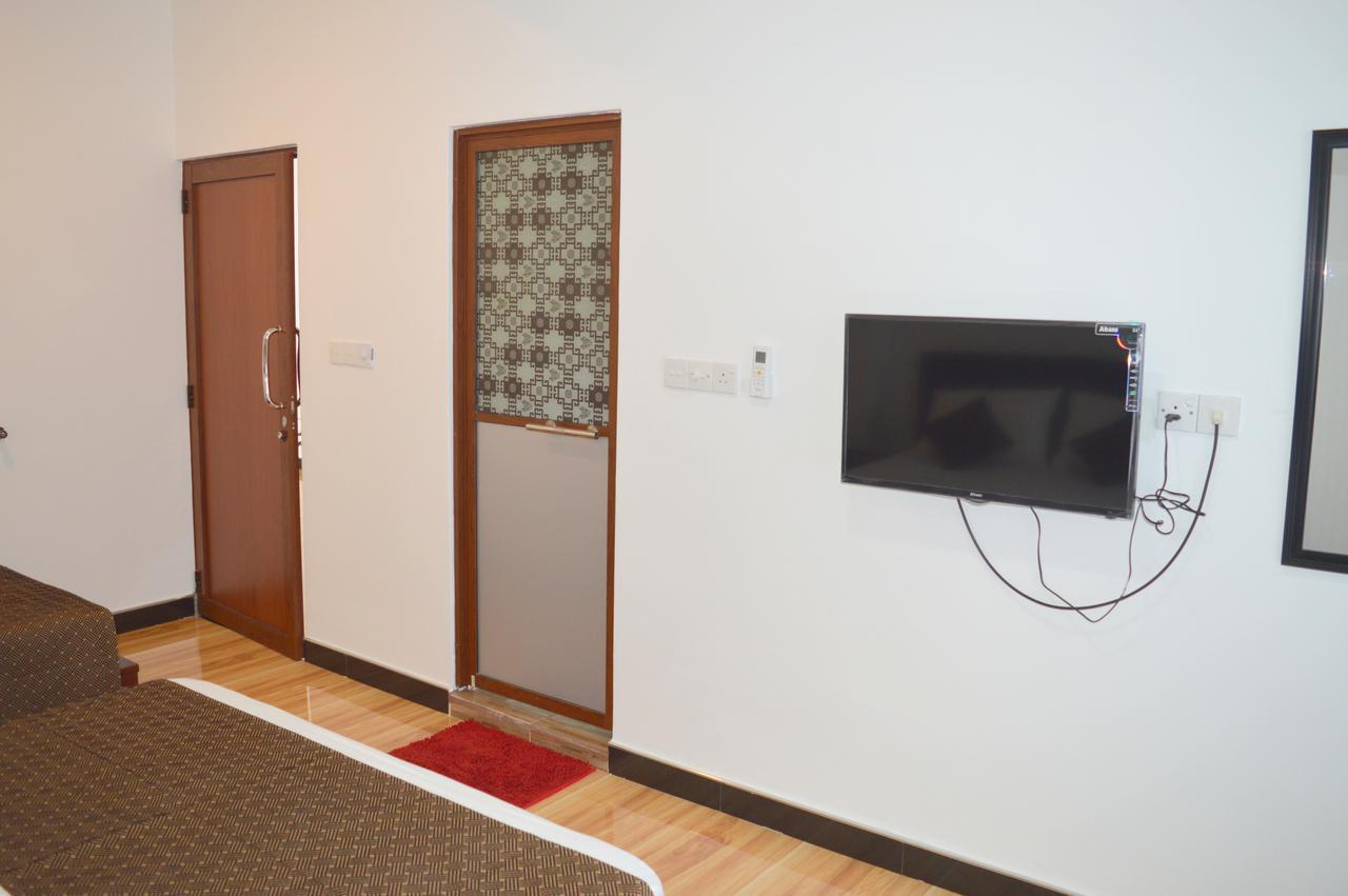 Holiday Villa 亭可马里 外观 照片